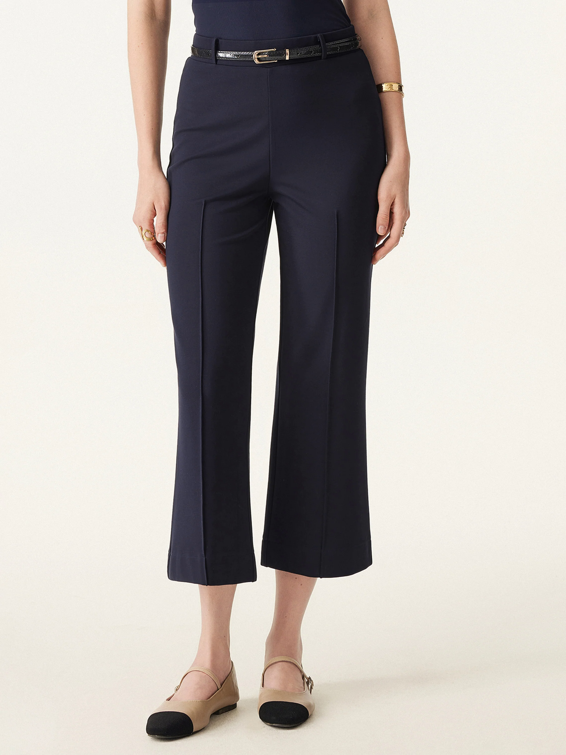 Mid Rise Cropped Pull-on Pant