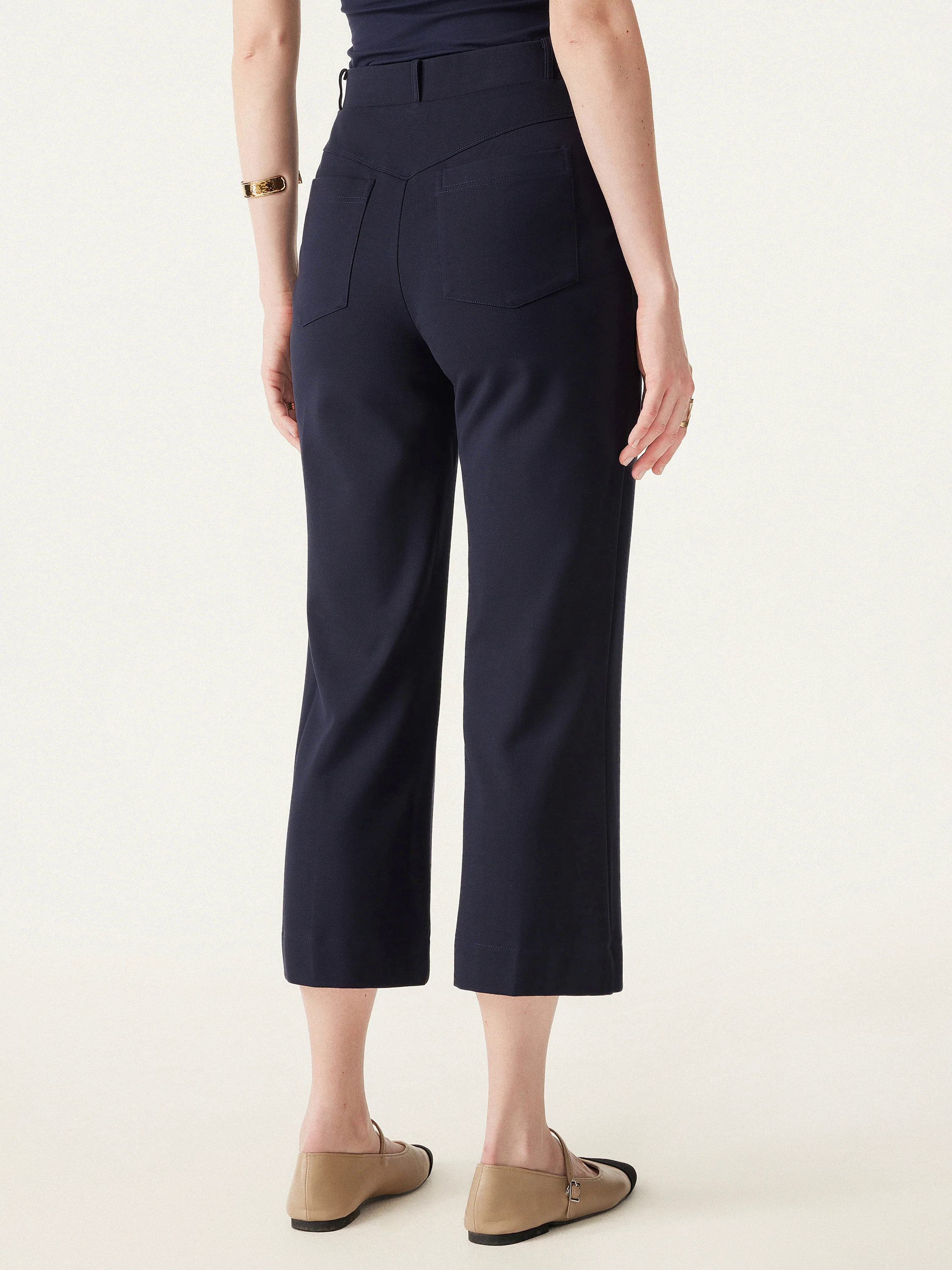 Mid Rise Cropped Pull-on Pant