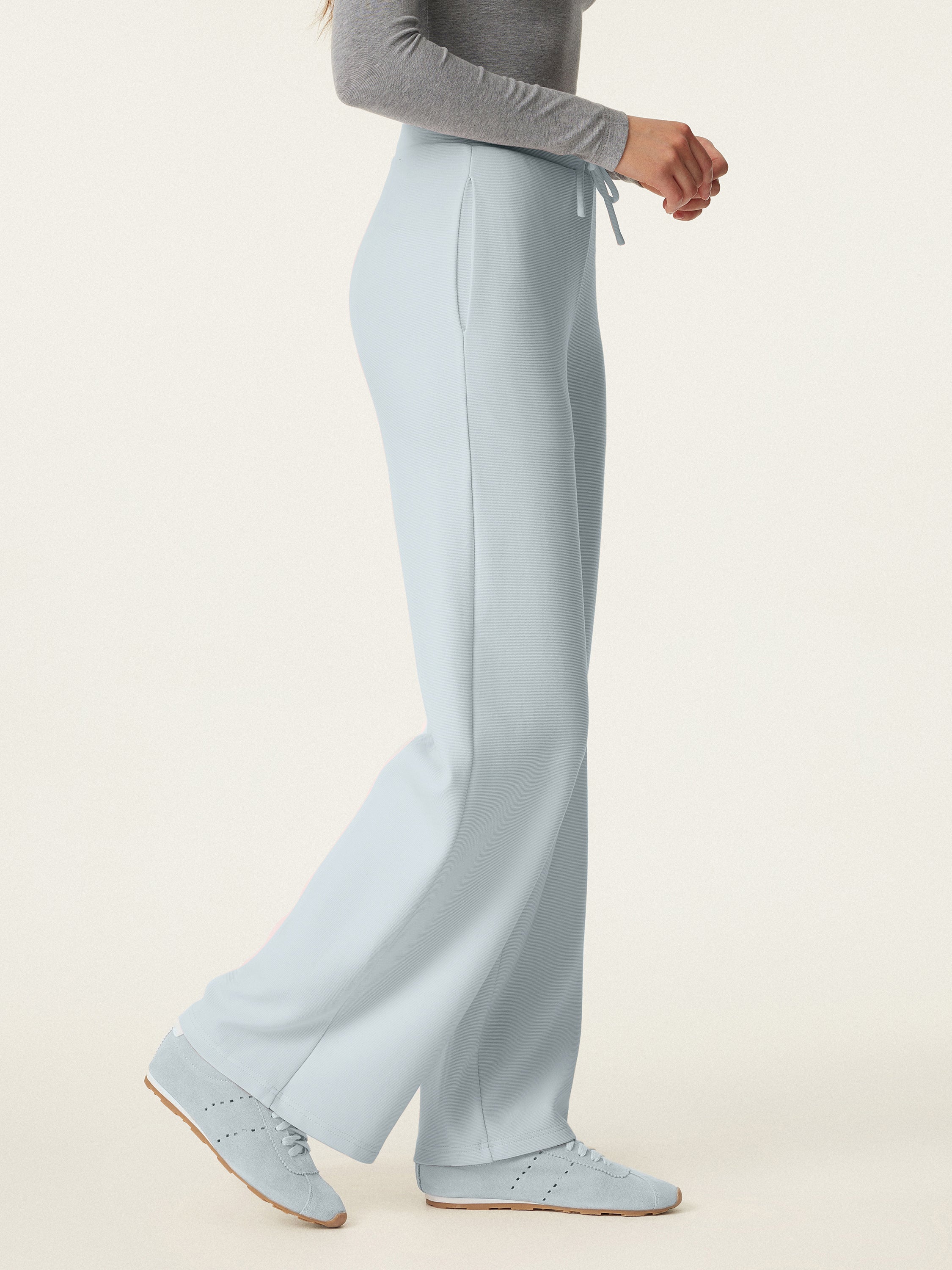 Mid Rise Drawstring Wide Leg Pant with Pockets Mid Rise Drawstring Wide Leg Pant with Pockets